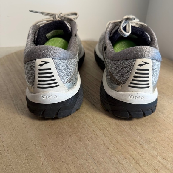 Brooks Ghost 12 Womens Running Shoes Gray Black Size 9 Medium EU 40.5 - Picture 4 of 8